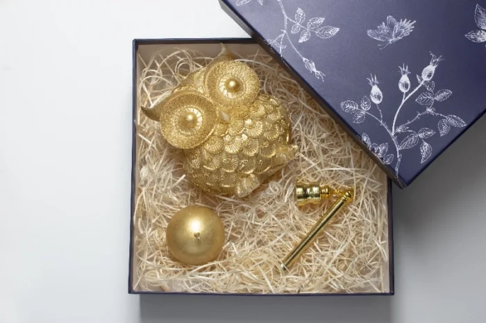 باکس هدیه شمع با طرح جغد طلایی رنگ از برند شمع ایمپریال