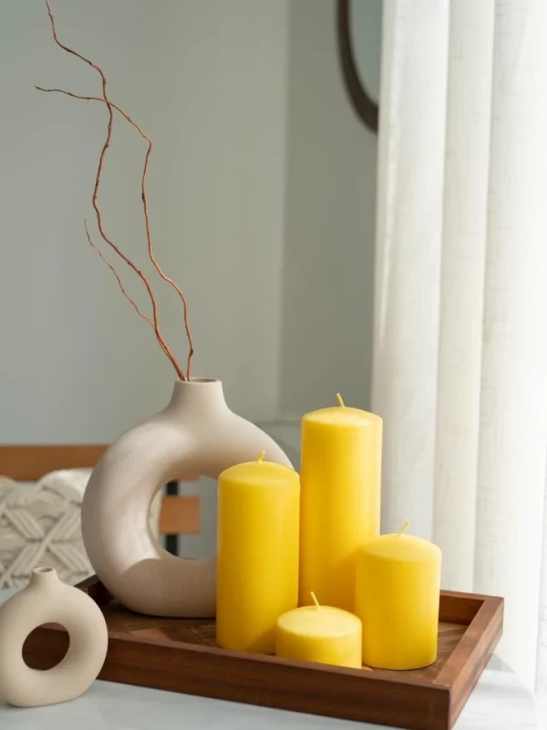 شمع استوانه ای سرمحدب زرد رنگ از برند شمع ایمپریال
