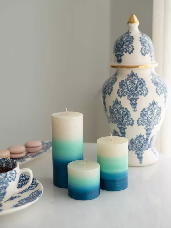 خرید شمع استوانه ای متالیک سه رنگ رنگ های سفید و آبی از برند شمع ایمپریال